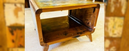 Tavolino artigianale in legno stile vintage modello 'scatolato'